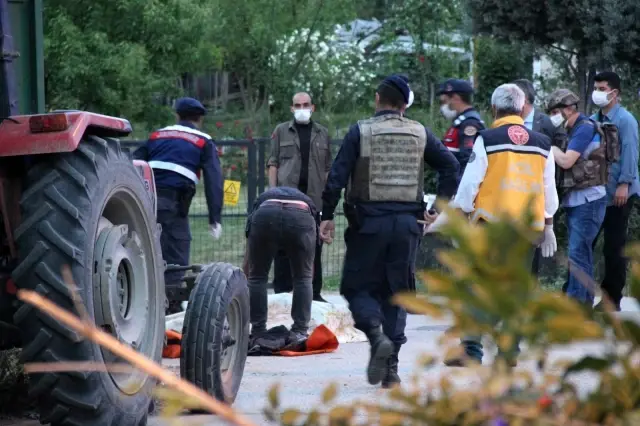 Babasını öldürüp 7 kişiyi yaralayan şahısın 15 yıl önce de amcasını katlettiği ortaya çıktı Babasını öldürüp 7 kişiyi yaralayan şahısın 15 yıl önce de amcasını katlettiği ortaya çıktı