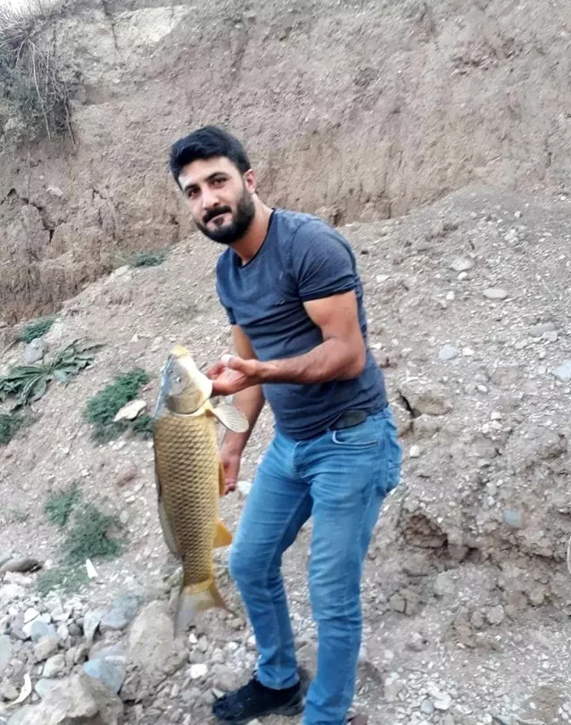 Son dakika haberi | - Ağrı'da balık tutarken elektrik akımana kapılan kişi hayatını kaybetti Son dakika haberi | - Ağrı'da balık tutarken elektrik akımana kapılan kişi hayatını kaybetti