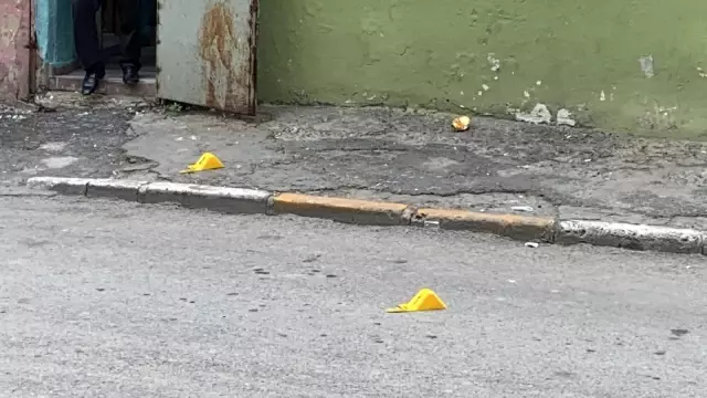 Son dakika haber: Beyoğlu'nda iki grup arasında çıkan silahlı kavgada 5 kişi yaralandı Son dakika haber: Beyoğlu'nda iki grup arasında çıkan silahlı kavgada 5 kişi yaralandı