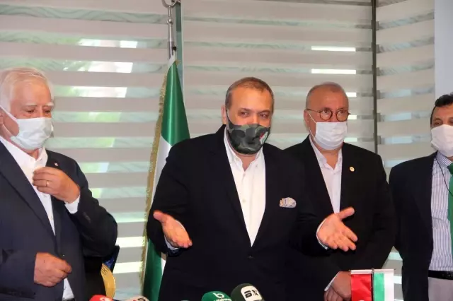 Bursaspor'da başkan adayları listelerini teslim etti