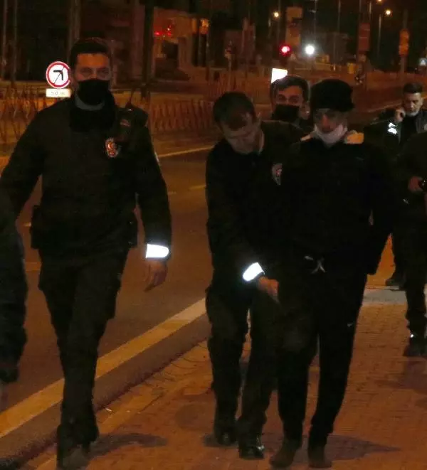 Son dakika: Çaldığı otomobille kaza yapınca yakalandı Son dakika: Çaldığı otomobille kaza yapınca yakalandı