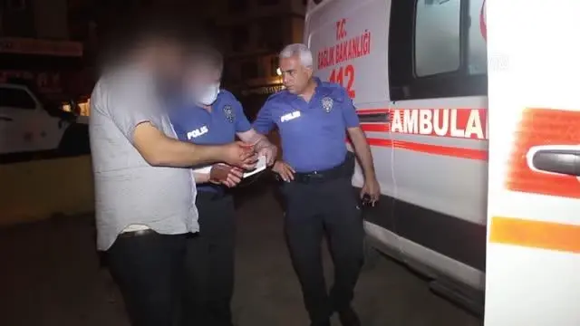 Çıkan bıçaklı kavgada biri kadın 3 kişi yaralandı Çıkan bıçaklı kavgada biri kadın 3 kişi yaralandı
