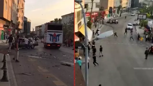 Drift yapan magandalar direksiyonu onlarca kişinin üzerine kırdı, vatandaşlar ezilmekten kıl payı kurtuldu Drift yapan magandalar direksiyonu onlarca kişinin üzerine kırdı, vatandaşlar ezilmekten kıl payı kurtuldu