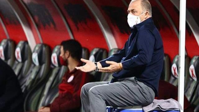 Galatasaray Teknik Direktörü Fatih Terim'in oturduğu buz kovası satışa çıkıyor Galatasaray Teknik Direktörü Fatih Terim'in oturduğu buz kovası satışa çıkıyor