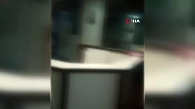 Gece yarısı işyerlerine polis baskını: Masanın altına saklandılar Gece yarısı işyerlerine polis baskını: Masanın altına saklandılar