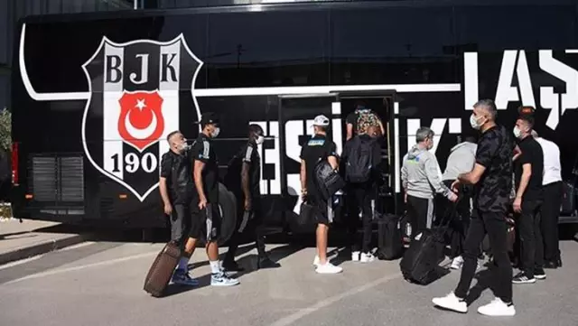 Göztepe maçı öncesi kalabalık Beşiktaş kafilesi kriz çıkardı Göztepe maçı öncesi kalabalık Beşiktaş kafilesi kriz çıkardı