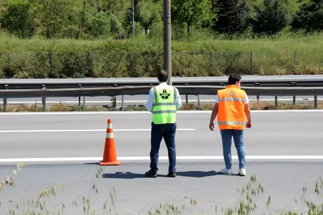Hurdaya dönen otomobilden burnu kanamadan çıktılar Hurdaya dönen otomobilden burnu kanamadan çıktılar