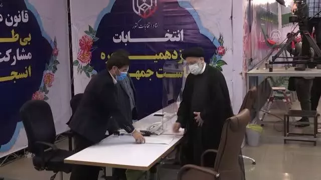 İran Yargı Erki Başkanı Reisi, cumhurbaşkanı adayı oldu İran Yargı Erki Başkanı Reisi, cumhurbaşkanı adayı oldu