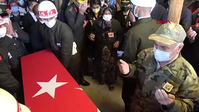 ISPARTA ŞEHİDİNİ UĞURLADI-3