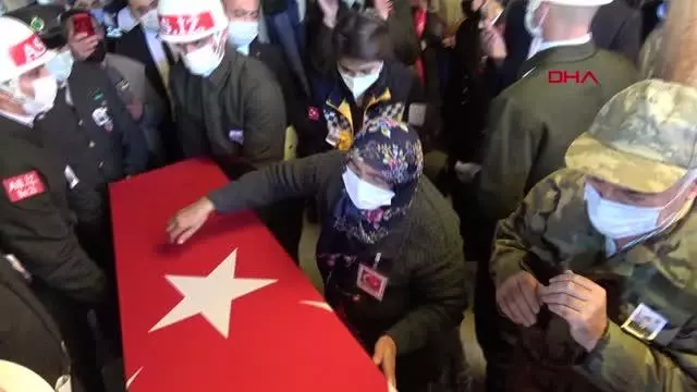 ISPARTA ŞEHİDİNİ UĞURLADI-3