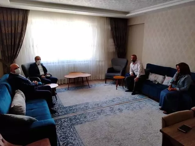 (Güncelleme) Kaymakam Çakıcı'dan şehit aileleri ve sağlıkçılarla bayramlaştı (Güncelleme) Kaymakam Çakıcı'dan şehit aileleri ve sağlıkçılarla bayramlaştı