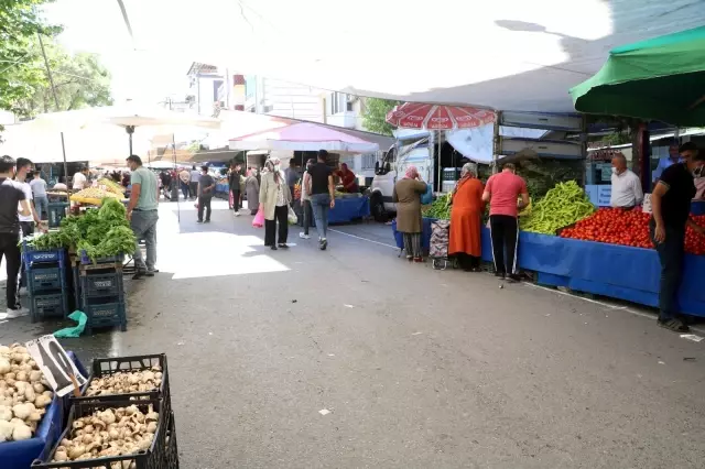 Malatya'da semt pazarı kuruldu Malatya'da semt pazarı kuruldu