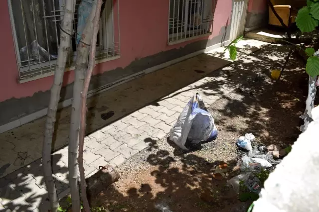 Terastan düşen kadın ağır yaralandı Terastan düşen kadın ağır yaralandı