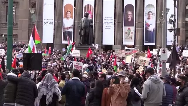 MELBOURNE - İsrail'in Filistin'e yaptığı saldırılar Avustralya'da protesto edildi MELBOURNE - İsrail'in Filistin'e yaptığı saldırılar Avustralya'da protesto edildi