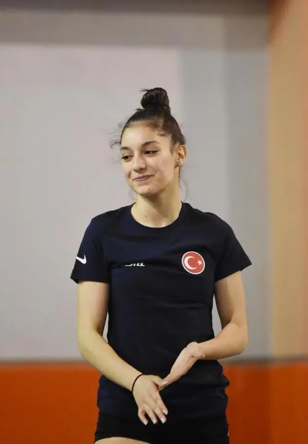 SPOR Milli cimnastikçi Sıla Karakuş: En büyük destekçim ailem SPOR Milli cimnastikçi Sıla Karakuş: En büyük destekçim ailem