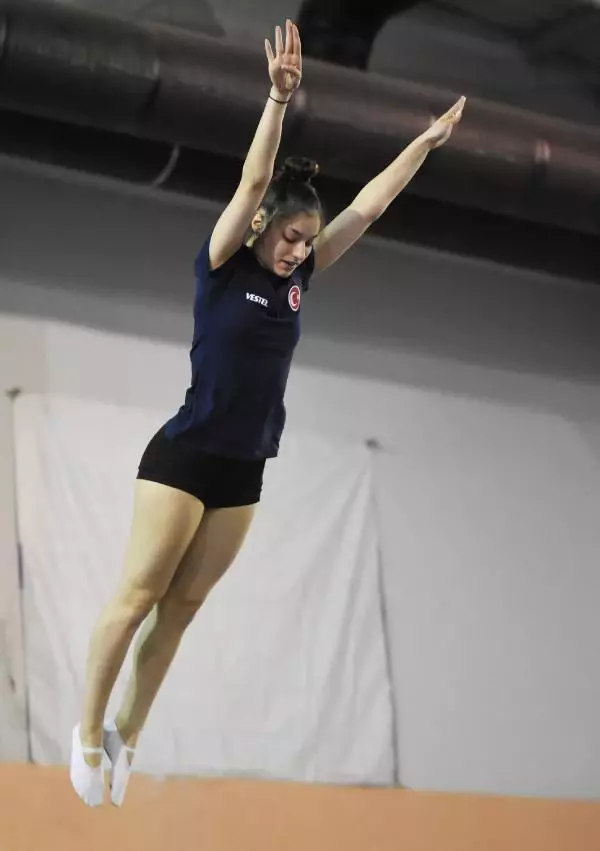 SPOR Milli cimnastikçi Sıla Karakuş: En büyük destekçim ailem SPOR Milli cimnastikçi Sıla Karakuş: En büyük destekçim ailem