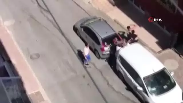 Alkollü olduğu ileri sürülen genci darp edip, kovaladılar Alkollü olduğu ileri sürülen genci darp edip, kovaladılar