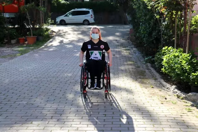 Basketbolla engelleri aştı, milli takımın vazgeçilmezi oldu
