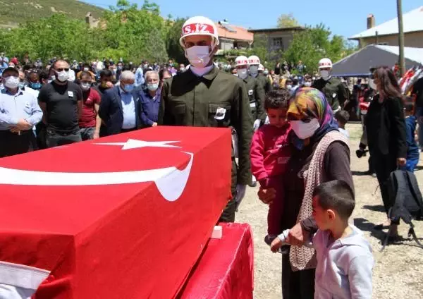 ISPARTA ŞEHİDİNİ UĞURLADI-3