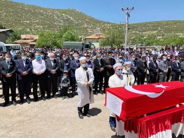 ISPARTA ŞEHİDİNİ UĞURLADI-3