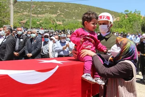 ISPARTA ŞEHİDİNİ UĞURLADI-3