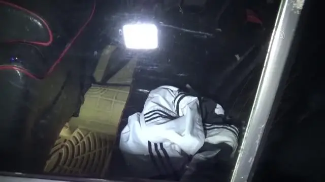 Son dakika haber... Polisin 'dur' ihtarına uymayarak kaçan alkollü sürücü, çıkmaz sokağa girince yakalandı Son dakika haber... Polisin 'dur' ihtarına uymayarak kaçan alkollü sürücü, çıkmaz sokağa girince yakalandı