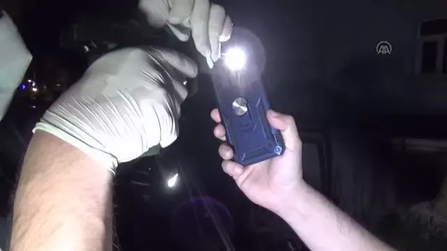 Son dakika haber... Polisin 'dur' ihtarına uymayarak kaçan alkollü sürücü, çıkmaz sokağa girince yakalandı Son dakika haber... Polisin 'dur' ihtarına uymayarak kaçan alkollü sürücü, çıkmaz sokağa girince yakalandı