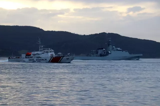 Rus ve İngiliz savaş gemileri peş peşe Çanakkale Boğazı'ndan geçti Rus ve İngiliz savaş gemileri peş peşe Çanakkale Boğazı'ndan geçti