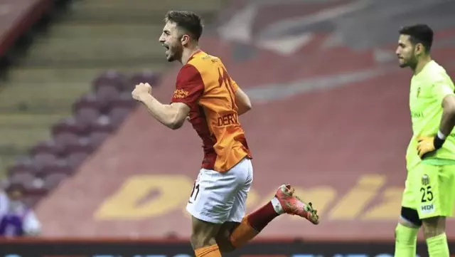 Galatasaray her şeyi yaptı ama olmadı! Ligi ikinci bitiren Aslan, Şampiyonlar Ligi biletiyle teselli buldu Galatasaray her şeyi yaptı ama olmadı! Ligi ikinci bitiren Aslan, Şampiyonlar Ligi biletiyle teselli buldu