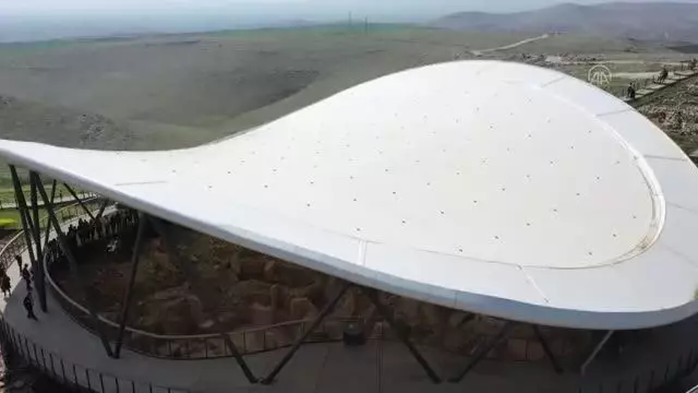 ŞANLIURFA - Göbeklitepe'deki dikili taşın kopyasının BM'de sergilenecek olmasının sevinci yaşanıyor ŞANLIURFA - Göbeklitepe'deki dikili taşın kopyasının BM'de sergilenecek olmasının sevinci yaşanıyor