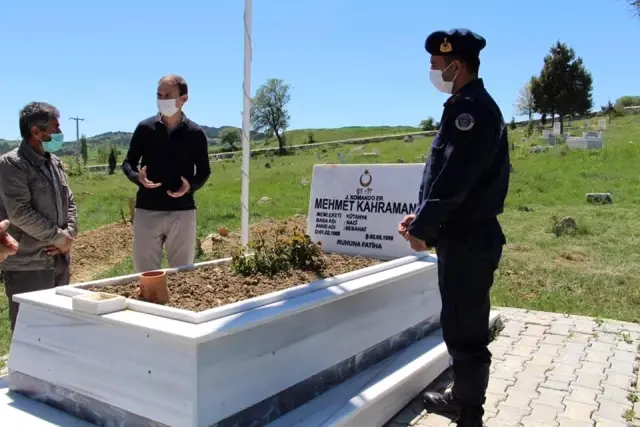 Son dakika haberi! Şehit mezarları ziyaret edildi Son dakika haberi! Şehit mezarları ziyaret edildi