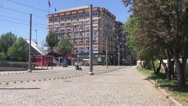 sokaklarda bayram sessizligi suruyor 2 14133538 o