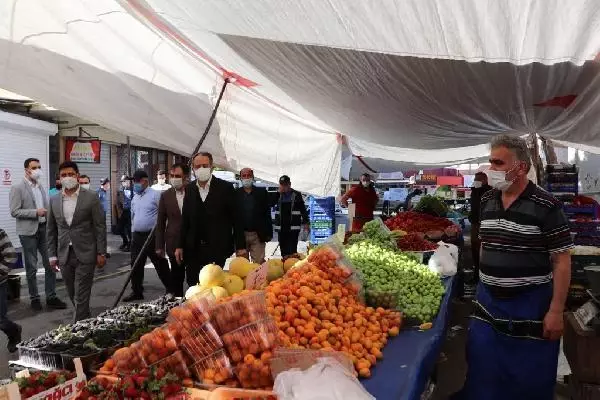 SULTANBEYLİ'DE SEMT PAZARLARINDA DENETİM YAPILDI SULTANBEYLİ'DE SEMT PAZARLARINDA DENETİM YAPILDI