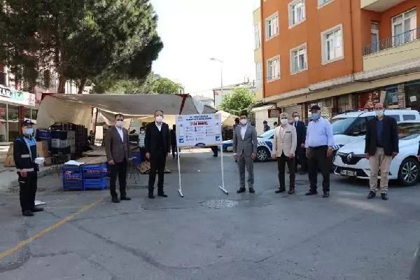 SULTANBEYLİ'DE SEMT PAZARLARINDA DENETİM YAPILDI SULTANBEYLİ'DE SEMT PAZARLARINDA DENETİM YAPILDI