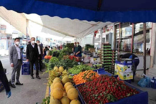 SULTANBEYLİ'DE SEMT PAZARLARINDA DENETİM YAPILDI SULTANBEYLİ'DE SEMT PAZARLARINDA DENETİM YAPILDI