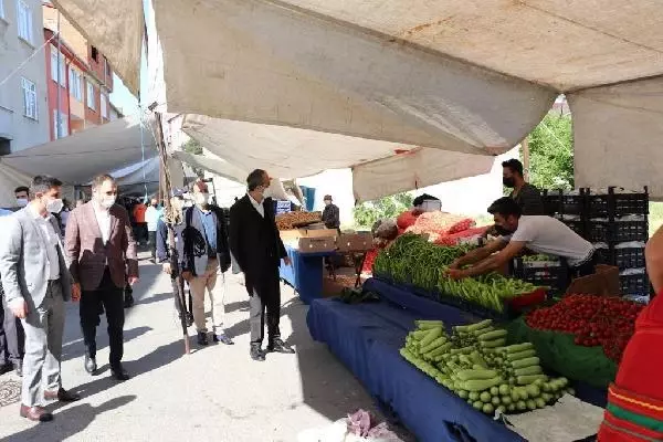 SULTANBEYLİ'DE SEMT PAZARLARINDA DENETİM YAPILDI SULTANBEYLİ'DE SEMT PAZARLARINDA DENETİM YAPILDI