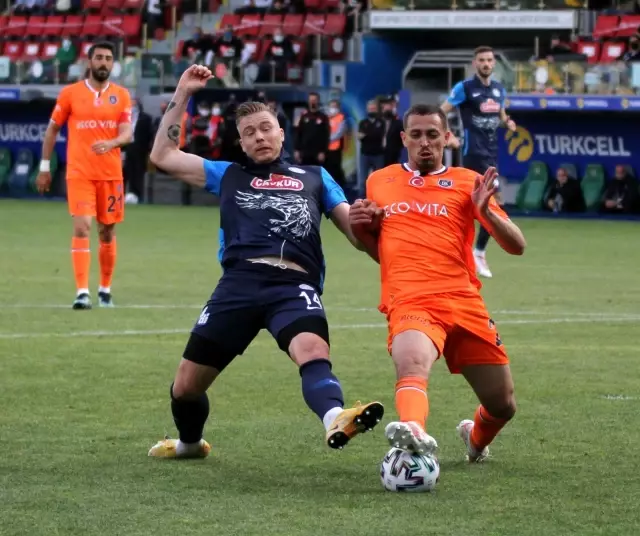 Süper Lig: Çaykur Rizespor: 0 - Medipol Başakşehir: 2 (Maç sonucu) Süper Lig: Çaykur Rizespor: 0 - Medipol Başakşehir: 2 (Maç sonucu)