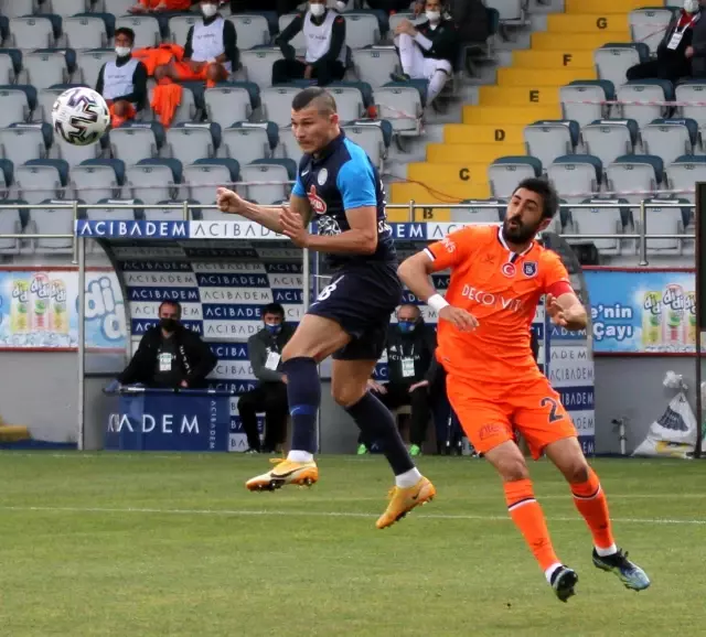 Süper Lig: Çaykur Rizespor: 0 - Medipol Başakşehir: 2 (Maç sonucu) Süper Lig: Çaykur Rizespor: 0 - Medipol Başakşehir: 2 (Maç sonucu)