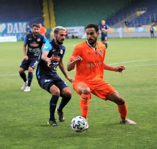 Süper Lig: Çaykur Rizespor: 0 - Medipol Başakşehir: 2 (Maç sonucu) Süper Lig: Çaykur Rizespor: 0 - Medipol Başakşehir: 2 (Maç sonucu)