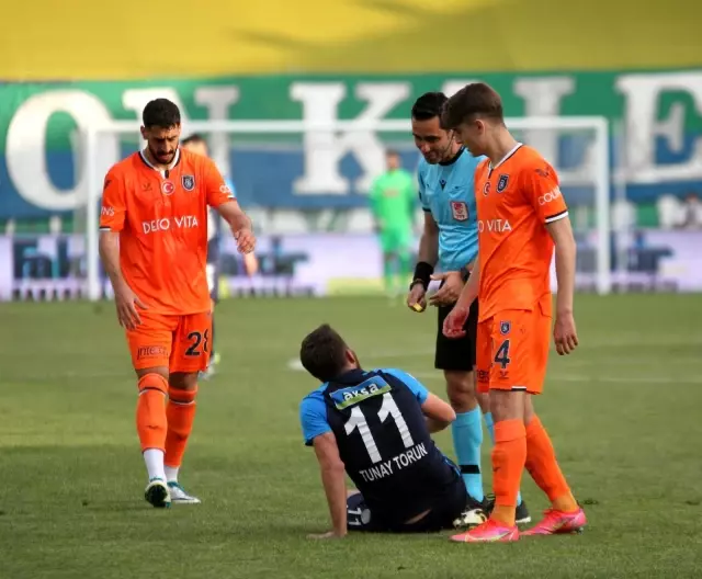 Süper Lig: Çaykur Rizespor: 0 - Medipol Başakşehir: 2 (Maç sonucu) Süper Lig: Çaykur Rizespor: 0 - Medipol Başakşehir: 2 (Maç sonucu)