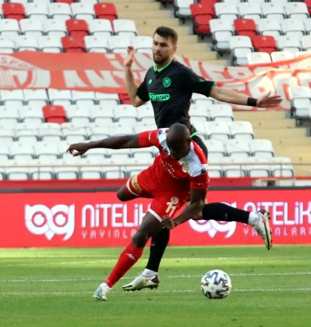 Süper Lig: FT Antalyaspor: 0 İH Konyaspor: 0 (İlk yarı) Süper Lig: FT Antalyaspor: 0 İH Konyaspor: 0 (İlk yarı)
