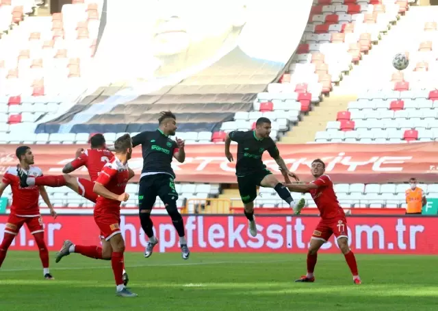 Süper Lig: FT Antalyaspor: 0 İH Konyaspor: 0 (İlk yarı) Süper Lig: FT Antalyaspor: 0 İH Konyaspor: 0 (İlk yarı)