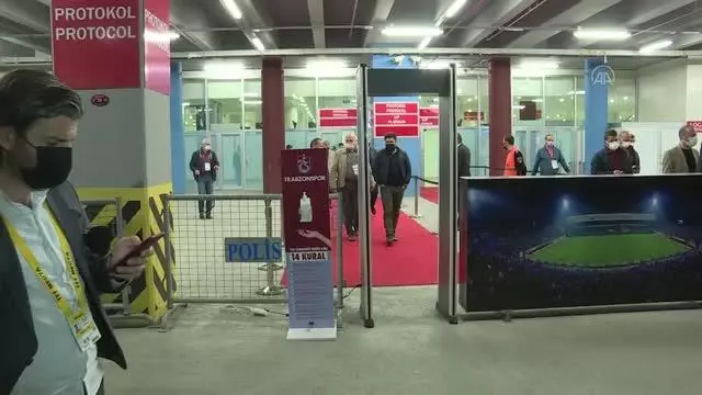 SPOR Ahmet Ağaoğlu: Gervinho ve Peres 8-10 güne imzaya gelecek SPOR Ahmet Ağaoğlu: Gervinho ve Peres 8-10 güne imzaya gelecek