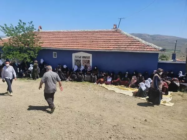Traktör kazasında ölen 4 kişinin piknikteki son görüntüleri ortaya çıktı Traktör kazasında ölen 4 kişinin piknikteki son görüntüleri ortaya çıktı