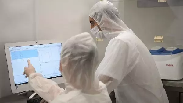 Türkiye'den 50 ülkeye test kiti; Özel uçak gönderen ülke oldu Türkiye'den 50 ülkeye test kiti; Özel uçak gönderen ülke oldu