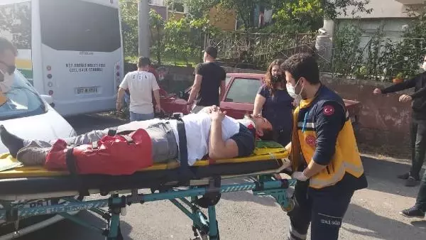 YOL VERME KAVGASINDA 5 KİŞİ YARALANDI YOL VERME KAVGASINDA 5 KİŞİ YARALANDI