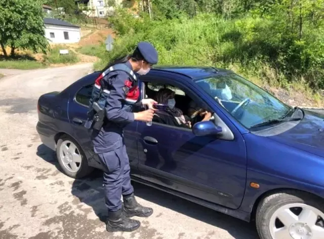 Son dakika! Zonguldak'ta jandarmanın tam kapanma denetimleri sürüyor Son dakika! Zonguldak'ta jandarmanın tam kapanma denetimleri sürüyor