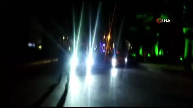 Bursa'da kısıtlamaya rağmen şampiyonluk kutlaması Bursa'da kısıtlamaya rağmen şampiyonluk kutlaması