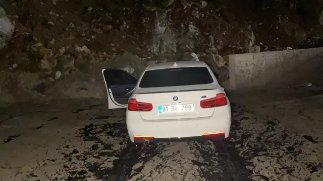 - 140 kilometrelik kovalamacanın sonunda çalıntı araç sahibine teslim edildi