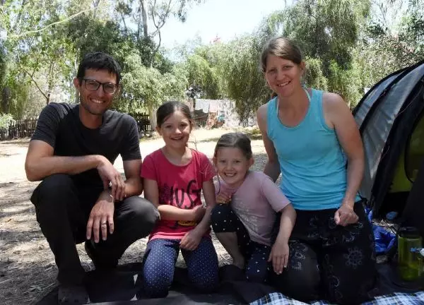 4 kişilik İsviçreli aile, 2 bisikletle Türkiye'yi geziyor 4 kişilik İsviçreli aile, 2 bisikletle Türkiye'yi geziyor
